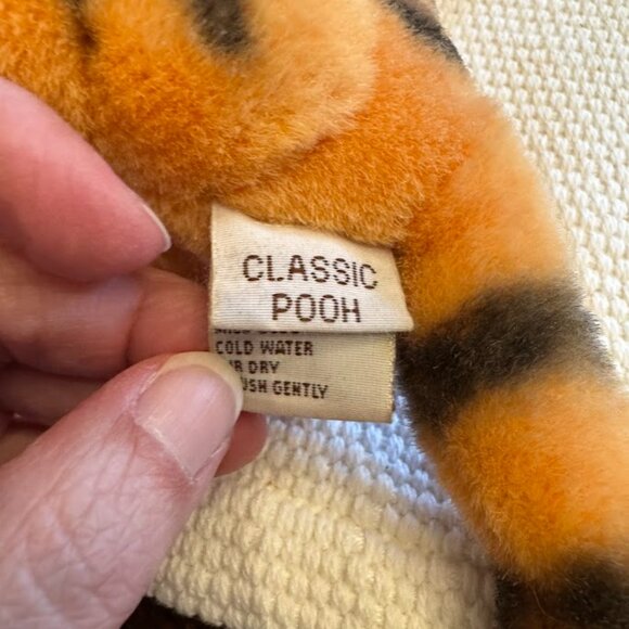 Gund Disney Classic Pooh TIGGER 10" Plush Stuffed Animal - Picture 6 of 7